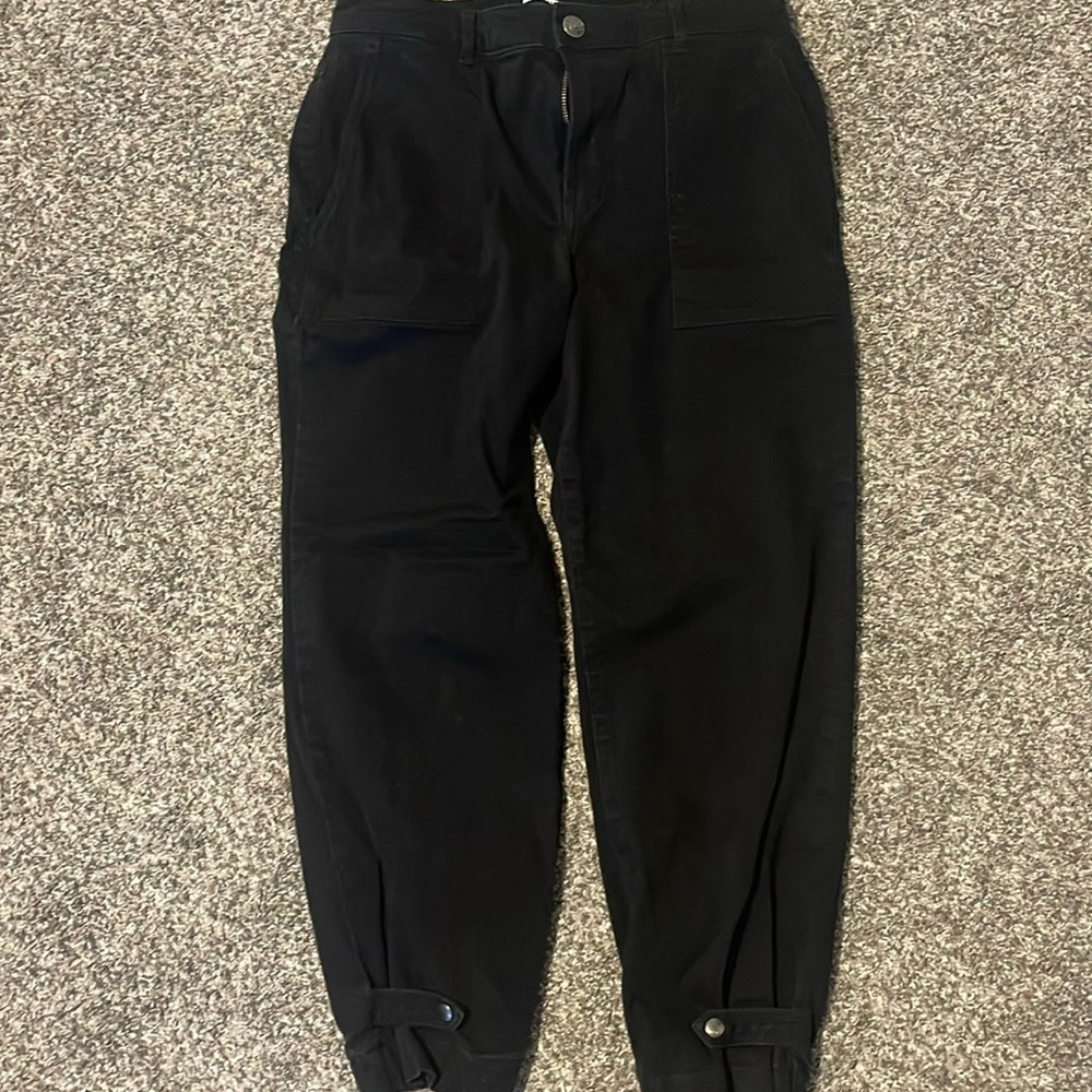 Express Black Cargo Pants *used, no damage size 6